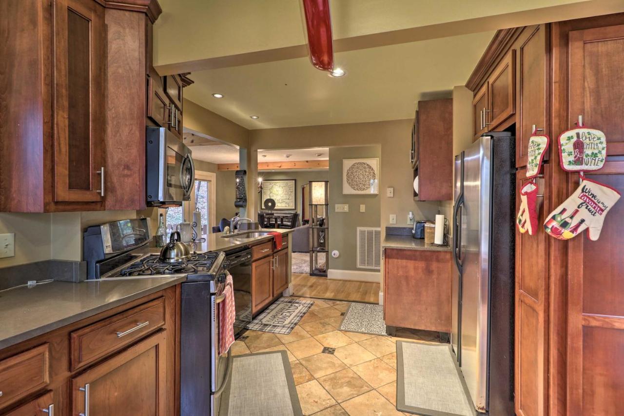 Cozy Conyers Cabin With Fireplace And Pool Table! Buitenkant foto